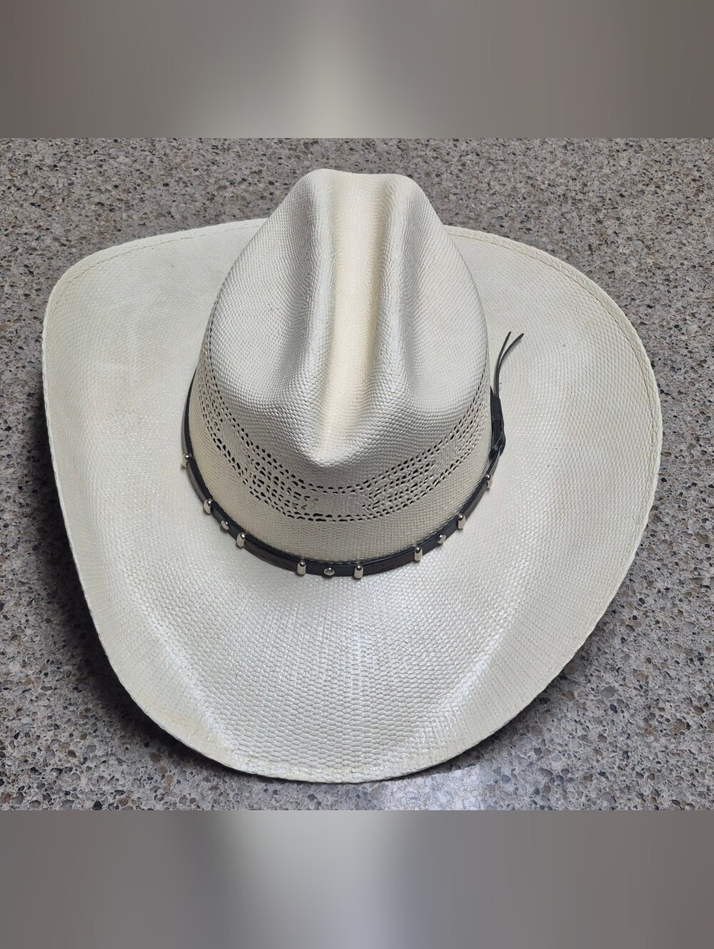 ​American Hat Makers Montana Straw Cowboy Hat Cream Size XL NWT Studded Leather